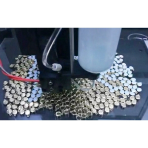 五金飾扣點(diǎn)漆